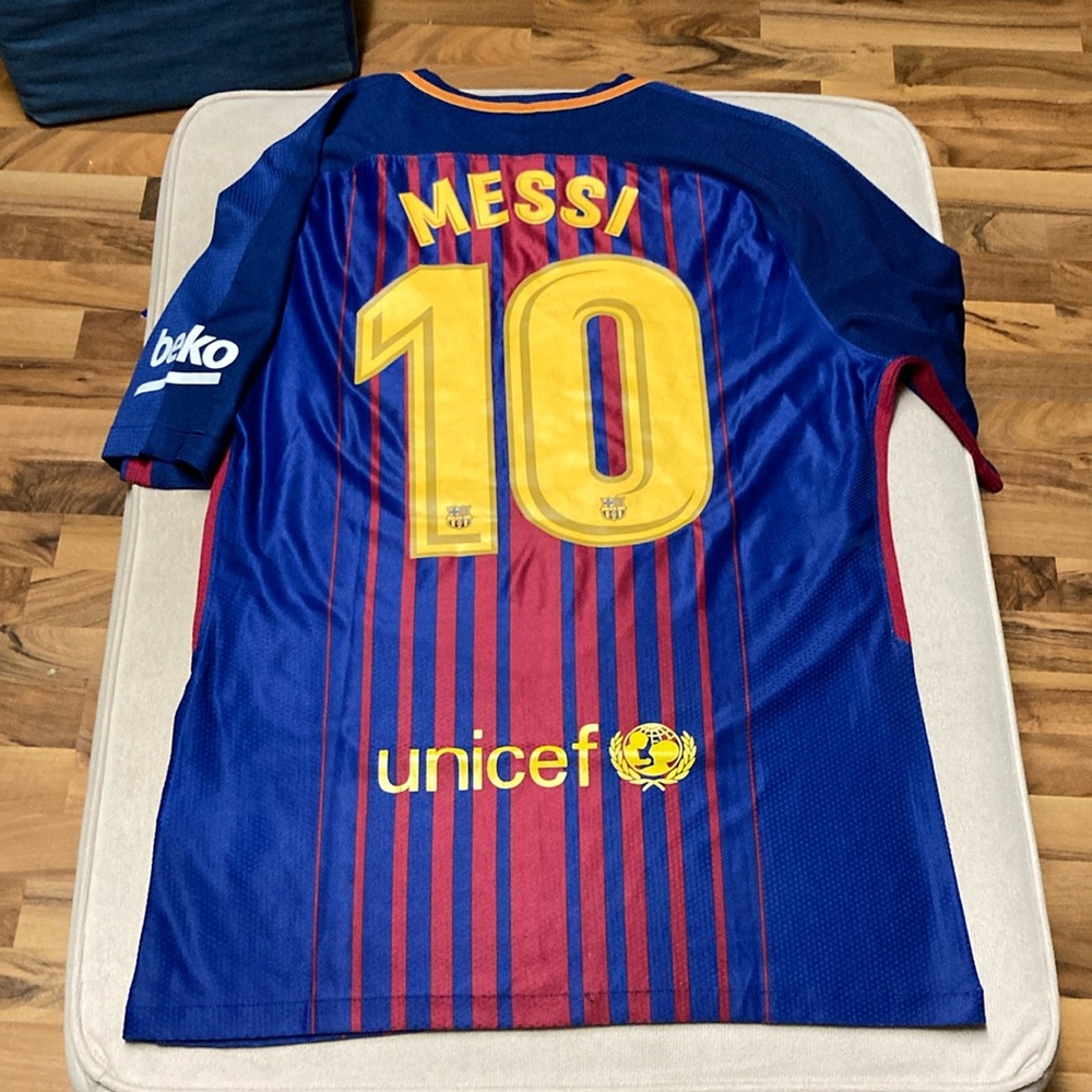 Nike Barcelona Home La Liga 2017 2018 Messi Aeroswift men’s size Large